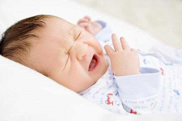 Cách chăm sóc trẻ bị tiêu chảy cấp tại nhà