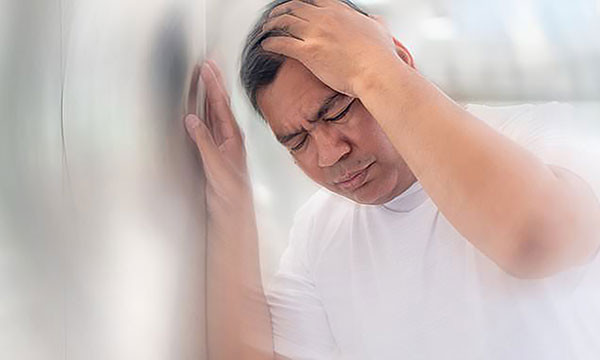Ðề phòng nguy cơ mất trí nhớ nếu thường bị choáng khi đứng dậy