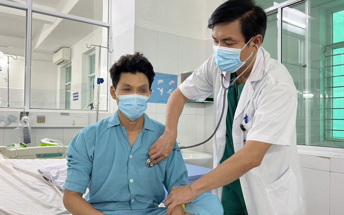 Đà Nẵng cứu sống nam bệnh nhân bị ngưng tim nguy kịch từ triệu chứng sốt, đau đầu