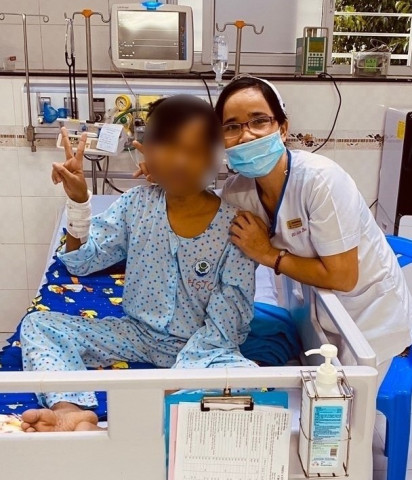 Cần Thơ: Lọc máu liên tục cứu sống bé trai 13 tuổi mắc hội chứng rối loạn chức năng đa cơ quan
