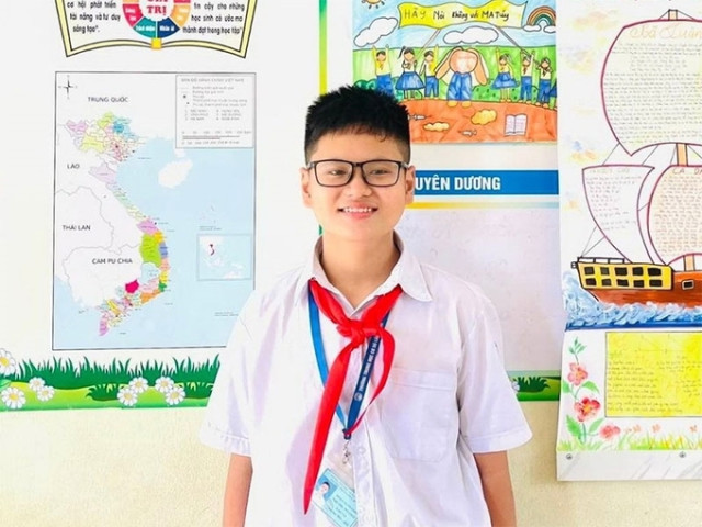 Chủ tịch nước Nguyễn Xuân Phúc biểu dương học sinh dũng cảm cứu người
