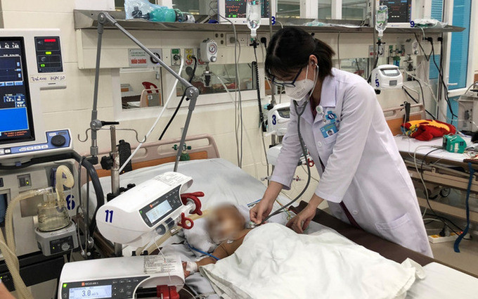 Quảng Ngãi: Bệnh nhi nhập viện điều trị do mắc bệnh hô hấp tăng cao