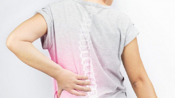 Bấm huyệt hoàn khiêu giúp hỗ trợ điều trị tình trạng đau thần kinh tọa