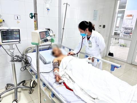 Thanh Hóa nối thành công cánh tay bị đứt lìa cho người đàn ông bị tai nạn lao động