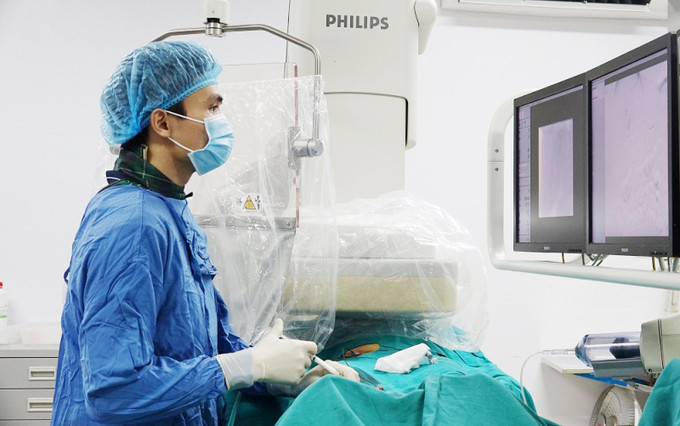 Quảng Ninh thực hiện kĩ thuật nút mạch phế quản cầm máu thành công cho người bệnh bị ho ra máu do lao phổi