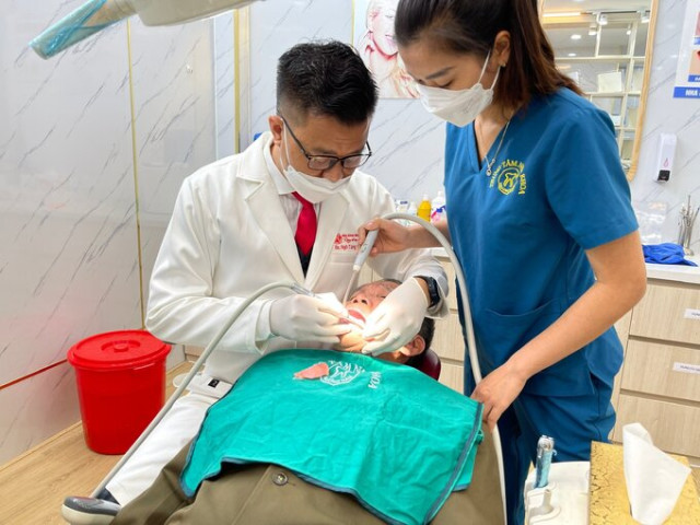 Nha khoa Phương Nam làm răng miễn phí cho các cựu chiến binh đang an dưỡng tại Làng Hữu Nghị Việt Nam