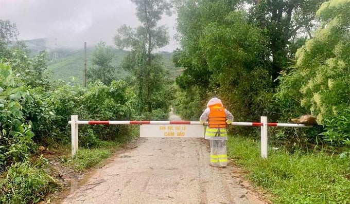 Thừa Thiên Huế chủ động ứng phó với không khí lạnh, gió mạnh trên biển, mưa to, sạt lở