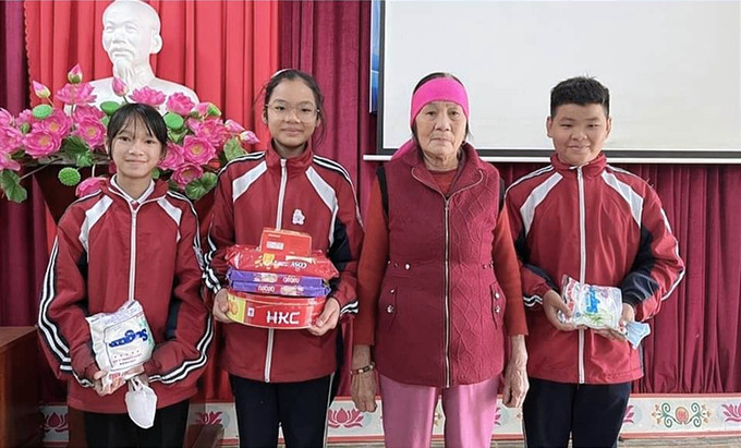 Quảng Ninh: Ba học sinh lớp 6 tại thị xã Đông Triều dũng cảm cứu cụ bà bị đuối nước