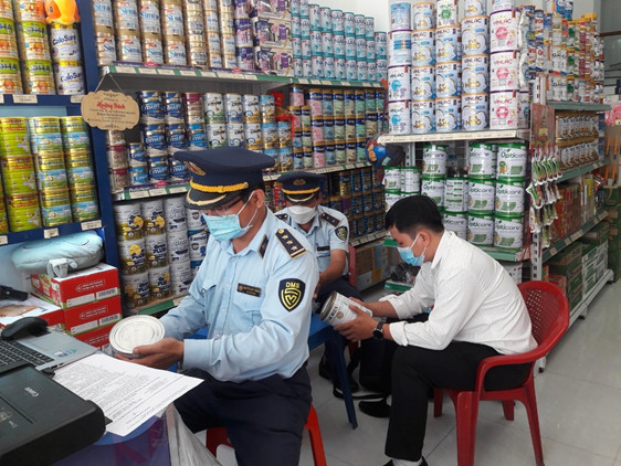 Tiền Giang xử phạt 25 triệu đồng 1 hộ kinh doanh buôn bán thực phẩm dinh dưỡng giả, kém chất lượng