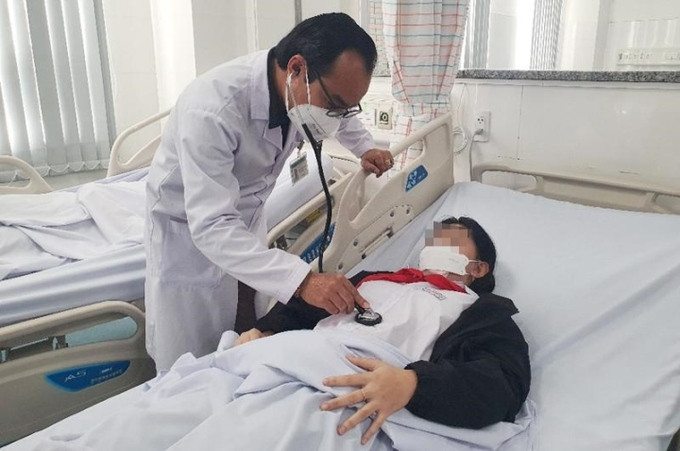Bà Rịa - Vũng Tàu điều trị cho gần 20 em học sinh của một lớp vào cấp cứu sau khi liên hoan tại lớp