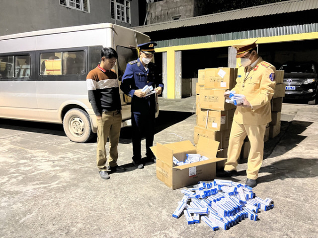 Quảng Ninh tạm giữ 10.000 bộ kit test nhanh COVID-19 có dấu hiệu nhập lậu