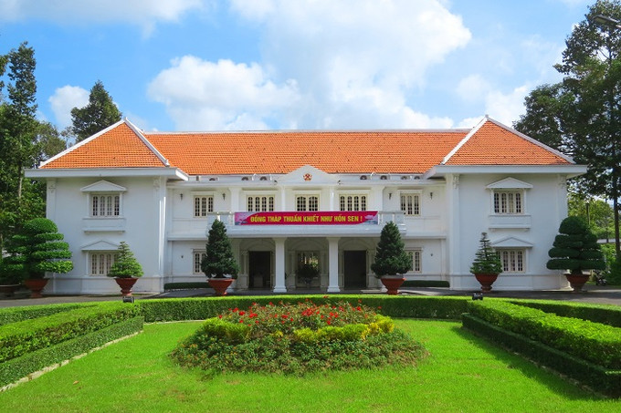 Thi hành kỷ luật đối với 2 lãnh đạo UBND tỉnh Đồng Tháp