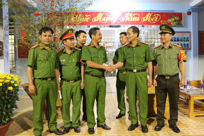 Bộ trưởng Bộ Công An gửi Thư khen các cán bộ,chiến sĩ lực lượng CAND đảm bảo nhiệm vụ dịp Tết Nguyên đán Quý Mão 2023