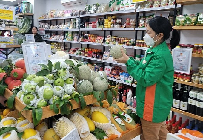 Hà Nội dần xóa bỏ các điểm kinh doanh trái cây không đảm bảo an toàn thực phẩm