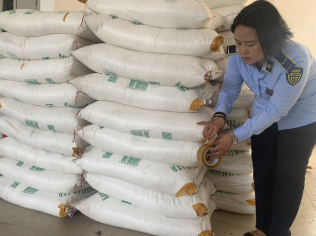 TP. HCM thu giữ gần 12 tấn đường cát nhập lậu