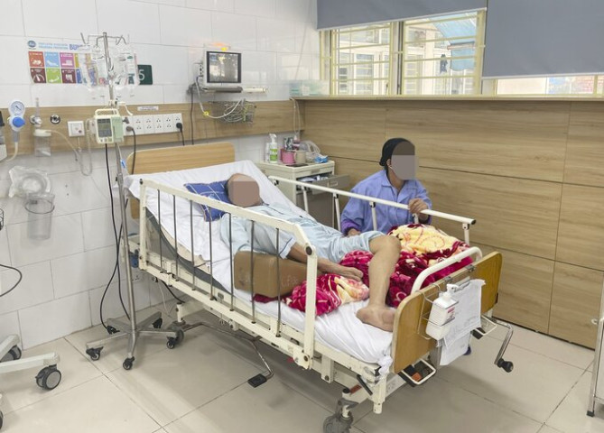 Hà Nội: Một bệnh nhân bị đái tháo đường phải nhập viện cấp cứu do uống thuốc nam không rõ nguồn gốc