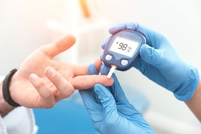 Chuyên gia khuyến cáo người bị đái tháo đường nên ăn uống hợp lý để kiểm soát được bệnh