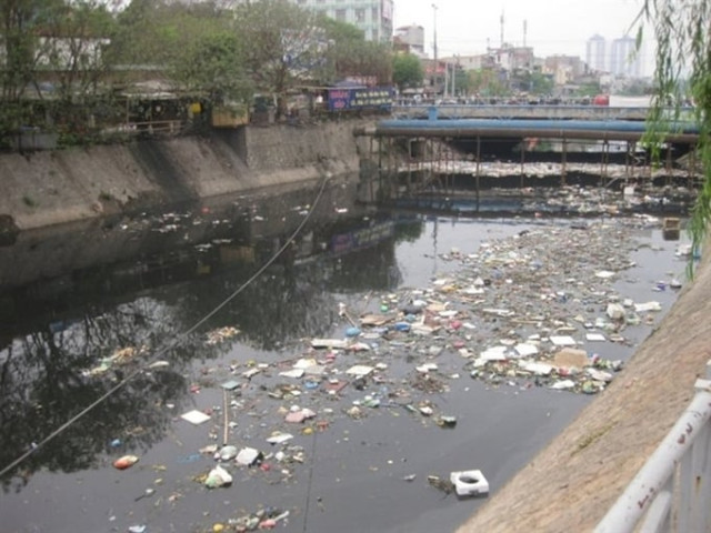 Nước kênh, rạch, sông ngòi Sài Gòn bị ô nhiễm nặng