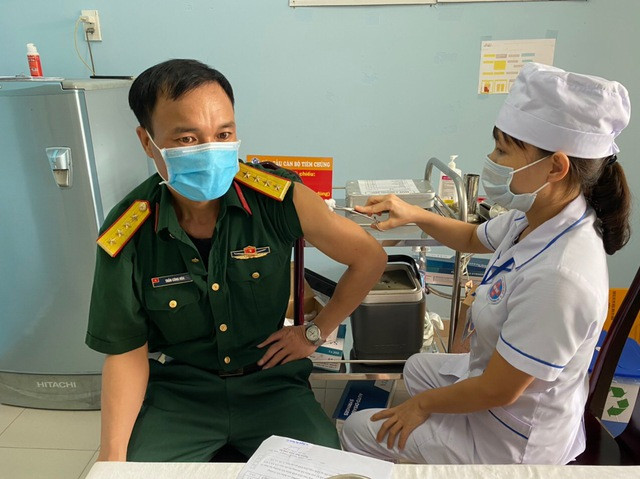 Rà soát các quy định hiện hành về chế độ phụ cấp ưu đãi đối với cán bộ y tế dự phòng và y tế lực lượng vũ trang