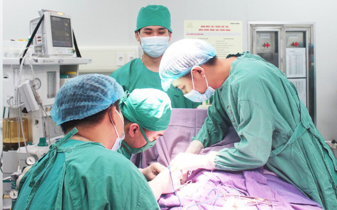 Quảng Ninh tiếp nhận một số trường hợp bệnh nhi bị viêm phúc mạc ruột thừa