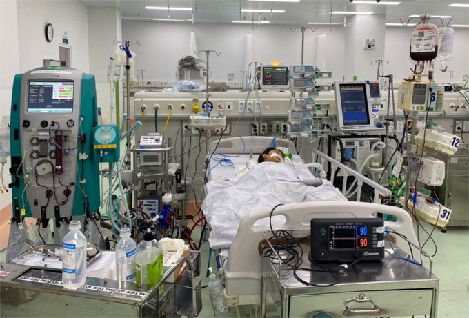 TP. HCM triển khai hàng loạt kỹ thuật hồi sức chuyên sâu giúp cứu sống một bệnh nhi bị viêm cơ tim tối cấp, tim đã ngừng đập