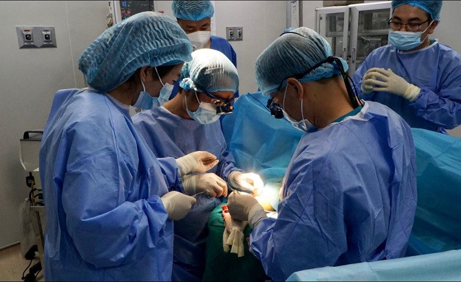 Hà Nội phẫu thuật thành công cho người bệnh suy thận bằng phương pháp AVF