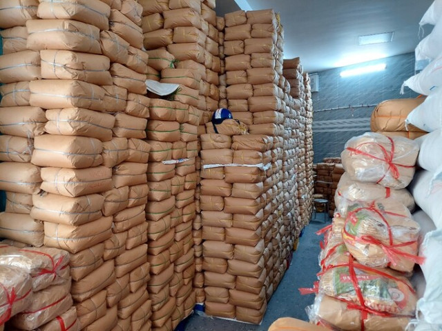 TP. HCM tạm giữ gần 40 tấn đường cát nhập lậu ở 2 hộ kinh doanh