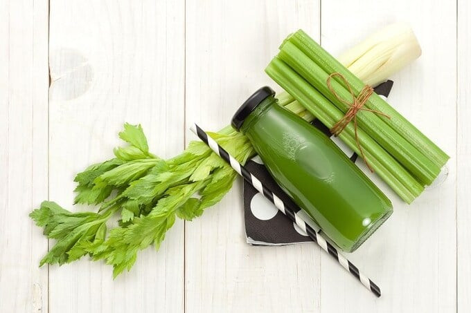 Cách uống nước ép cần tây đúng, đủ, hợp lý
