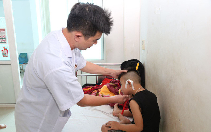 Chuyên gia cảnh báo không nên tự ý chữa viêm tai giữa