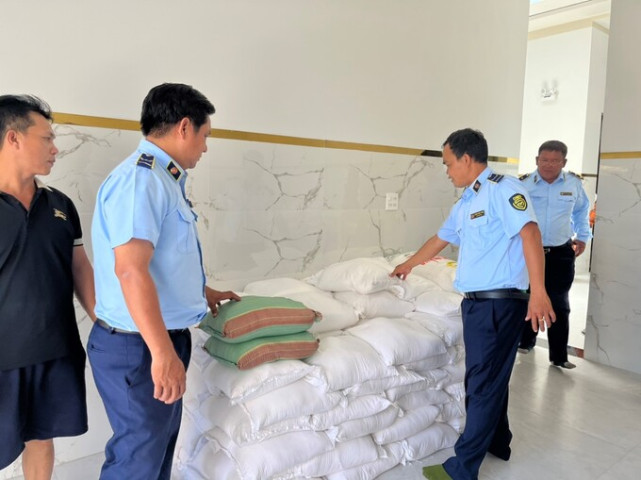 Bình Thuận phát hiện và thu giữ 480 kg đường cát trắng không rõ nguồn gốc xuất xứ