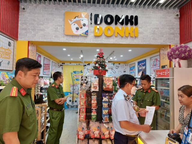 Cần Thơ phát hiện điểm kinh doanh lượng lớn thực phẩm nhập lậu