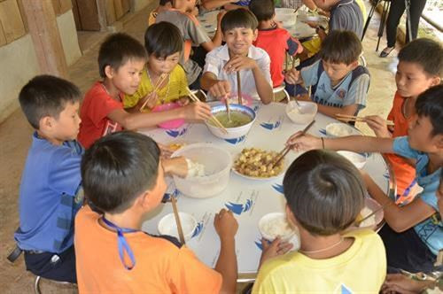 Quảng Bình hỗ trợ tăng thêm tiền ăn cho học sinh học tại các trường phổ thông dân tộc nội trú