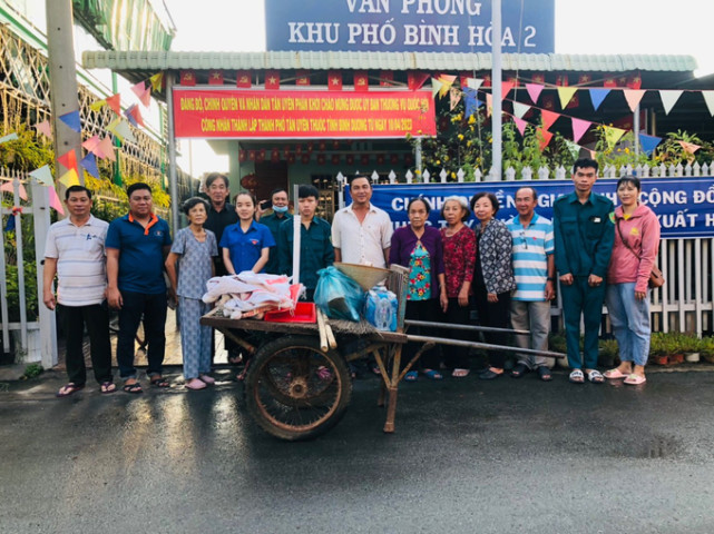 Bình Dương: Phường Tân Phước Khánh, TX Tân Uyên ra quân dọn vệ sinh môi trường