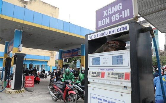 Giá xăng tăng hơn 1.000 đồng/lít từ 15h chiều hôm nay ngày 11/4