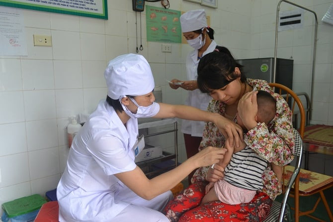 Triển khai tiêm vaccine IPV cho trẻ sinh năm 2021 và năm 2022