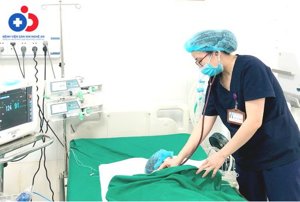 Nghệ An cứu sống bệnh nhi 13 tuổi bị hôn mê sâu, nguy kịch do mắc bệnh đái tháo đường