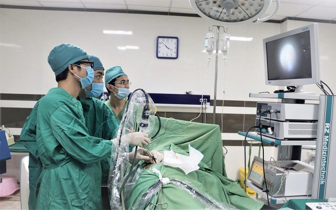 Phú Thọ phẫu thuật cắt bỏ thận trái mất chức năng cho người bệnh tự ý dùng thuốc nam chữa sỏi thận