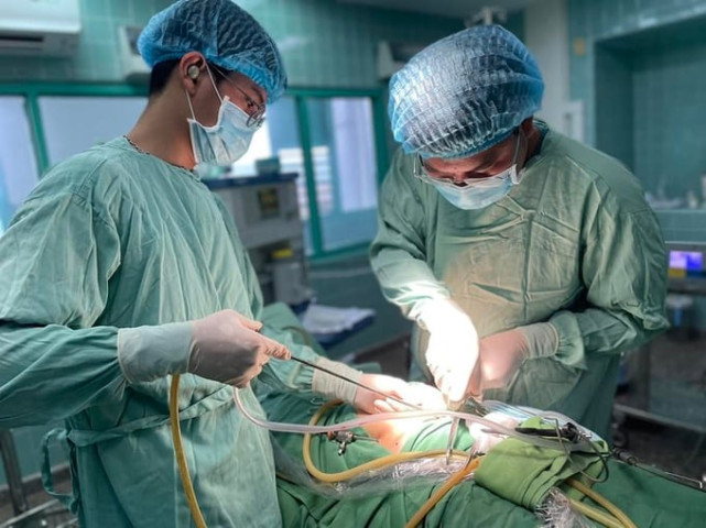 Quảng Bình phẫu thuật bóc u xơ tử cung qua nội soi cho nữ bệnh nhân 42 tuổi