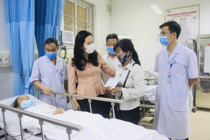 Quảng Ninh kịp thời cấp cứu các nạn nhân trong vụ tai nạn giao thông trên cao tốc Hạ Long - Hải Phòng