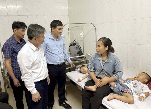 Nghệ An: 76 trẻ trường mầm non nhập viện nghi do ngộ độc thực phẩm