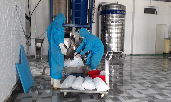 Quảng Bình tăng cường công tác đảm bảo an toàn thực phẩm đối với cơ sở sản xuất nước uống đóng chai, nước đá dùng liền