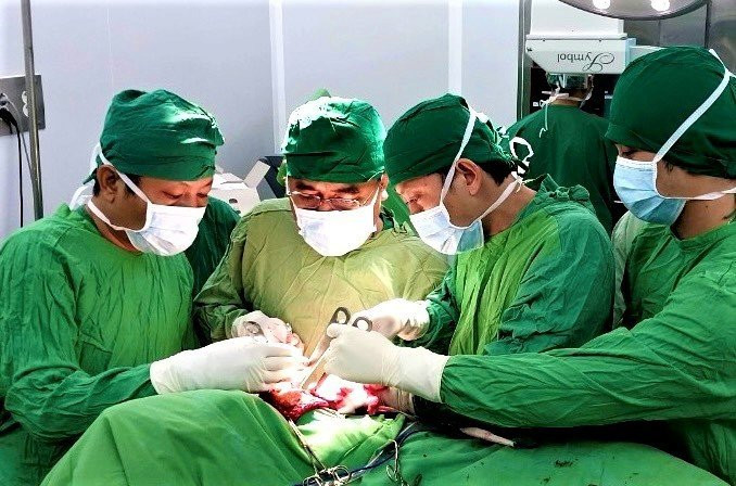 Khánh Hòa phẫu thuật thành công cho một bệnh nhân bị vỡ xương bả vai
