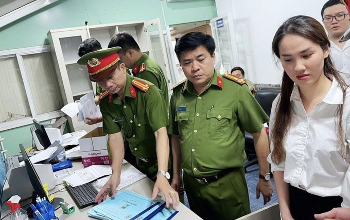 Đồng Nai khám xét 6 cơ sở khám chữa bệnh và 2 nhà riêng phát hiện nhiều giấy chứng nhận nghỉ việc hưởng BHXH, giấy khám sức khoẻ giả
