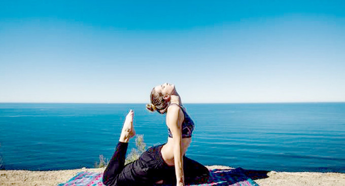 Tập yoga giảm đáng kể triệu chứng mãn kinh