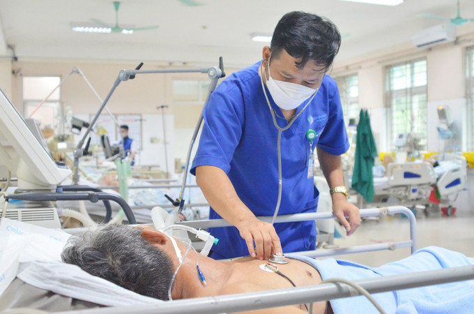 Quảng Ninh: Hai trường hợp bị suy hô hấp, hôn mê sâu do ngộ độc sau khi ăn so biển