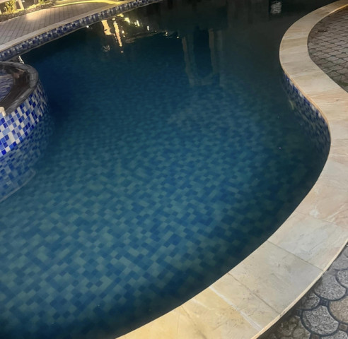 Bình Thuận: Đi tiệc cưới cùng người thân, bé trai 5 tuổi đuối nước ở hồ bơi nhà hàng
