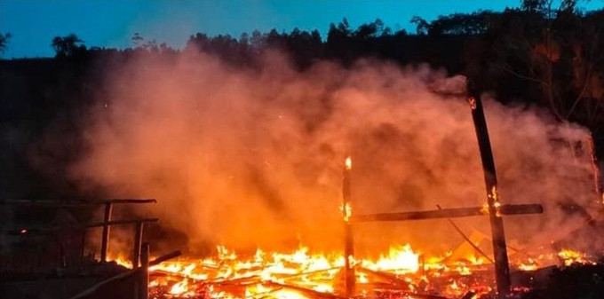 Lào Cai xảy ra cháy lớn tại nhà sàn của người dân gây thiệt hại khoảng 200 triệu đồng