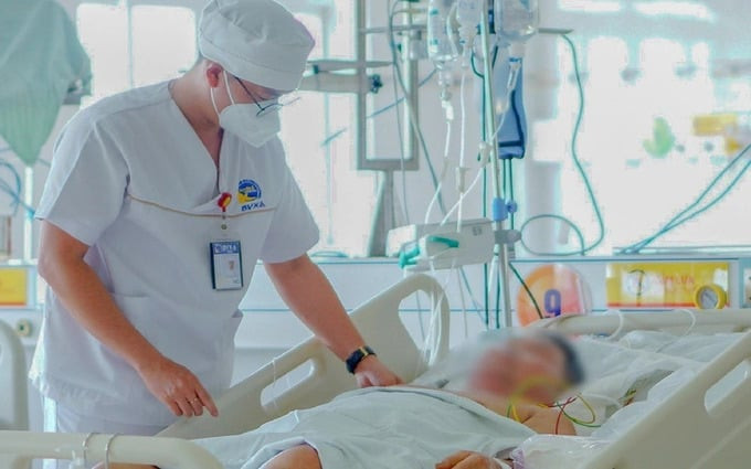 Tây Ninh cứu sống bệnh nhân bị nhiễm khuẩn huyết do viêm tấy đỏ lan tỏa cùng cẳng chân trái