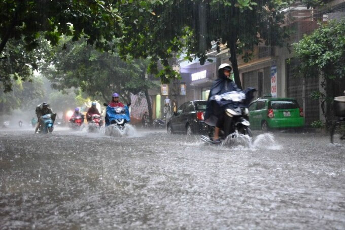 Dự báo thời tiết ngày 14/6: Miền Bắc tiếp tục mưa to vào chiều tối, Nam Bộ ngày nắng