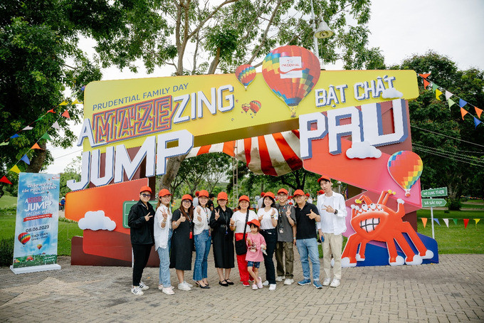 Nhân viên Prudential khởi động mùa hè “Sống khỏe đủ đầy” với ngày hội Prudential Family Day